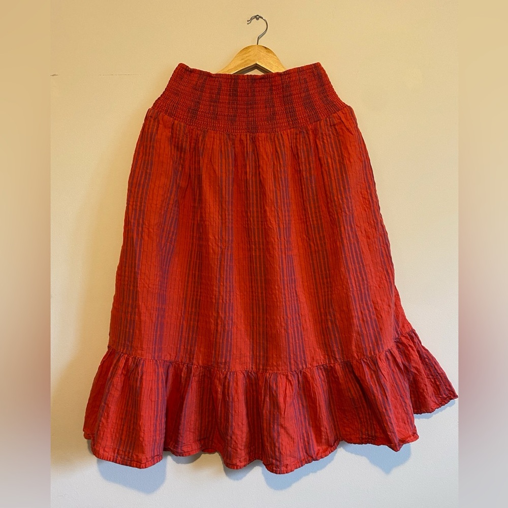 Universal threads skirt